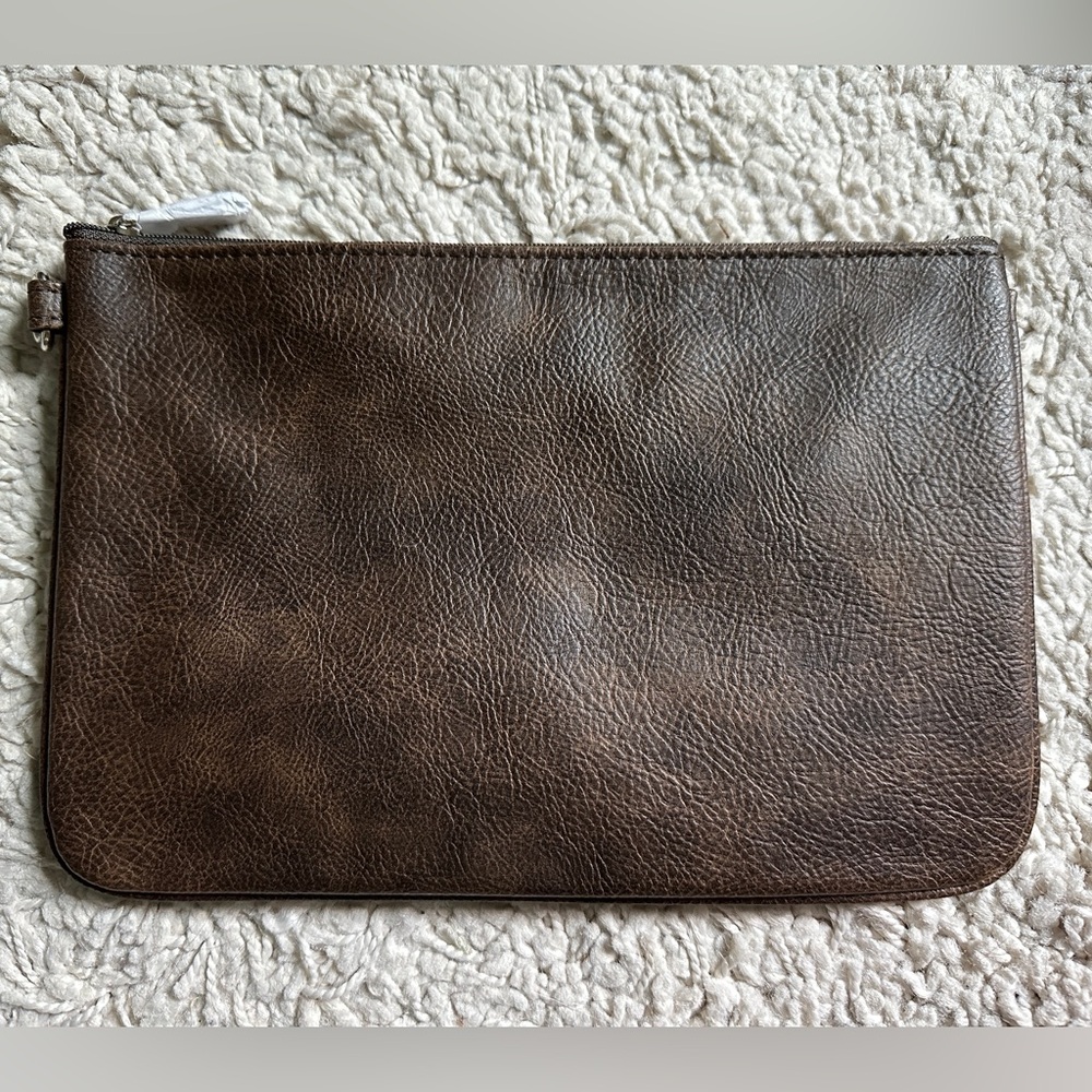 Thirty-One Rubie Mini Chestnut Distress Pebble NWT